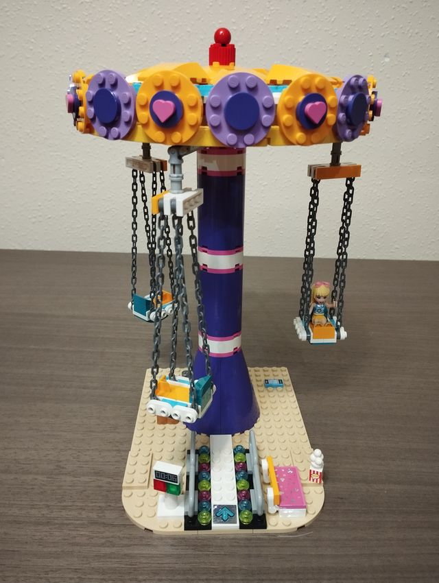 MUELLE DE LA DIVERSIÓN DE HEARTLAKE LEGO FRIENDS