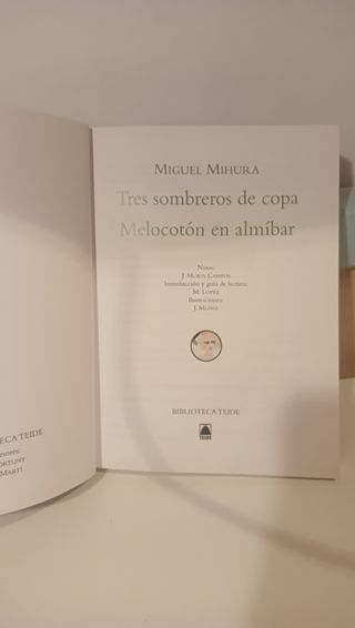Tres sombreros de copa Melocotón en almíbar