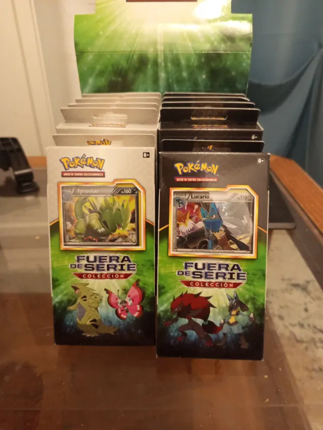 Caja expositor Pokémon fuera de serie