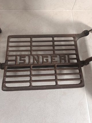 Pie de maquina de coser Singer