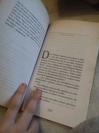 Libro "Maldito DNI" en GALLEGO