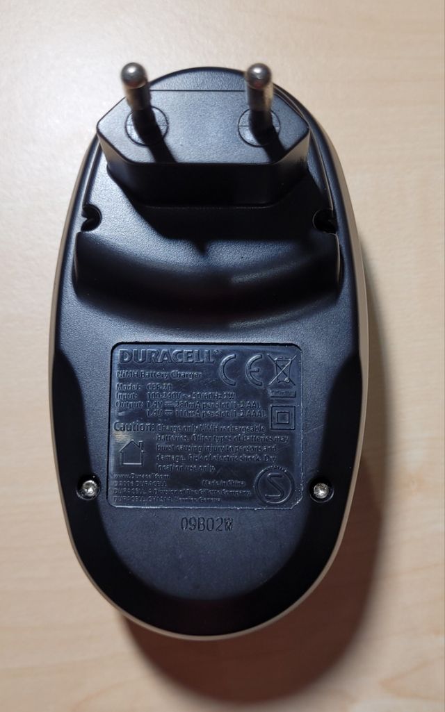 Cargador pilas recargables AAA + AA