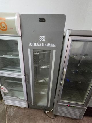 631213000 deja wasap nevera expositora de bebidas