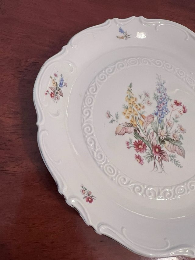 Centrotavola di porcellana