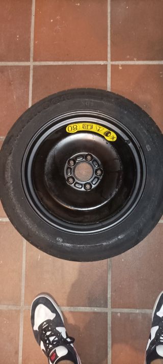 Rueda de repuesto (negociable)