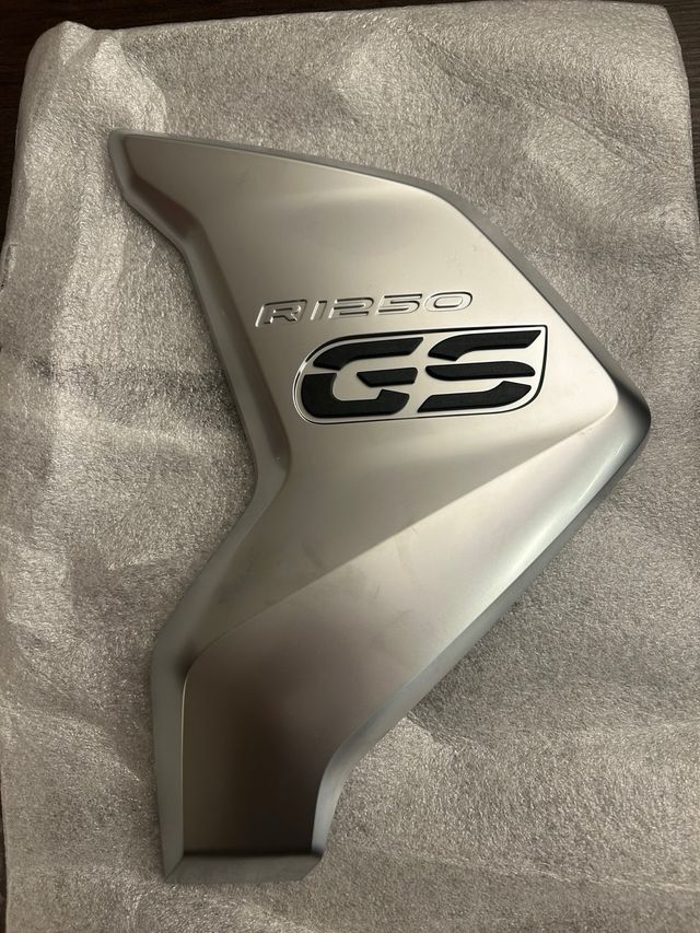 Moldura radiador BMW R1250GS