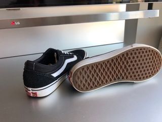 VANS 37 negras. Auténticas con caja.