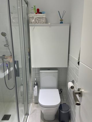 Cambiador de pared plegable ByBo y colchón