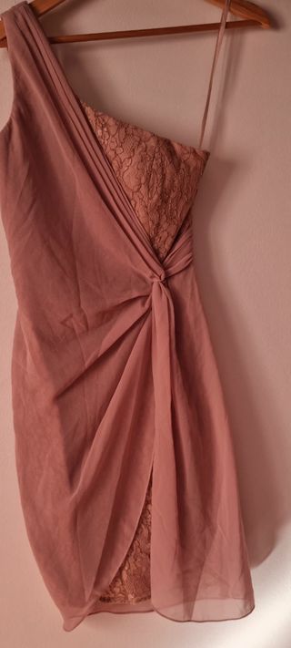 Bonito vestido cocktail,rosa palo.