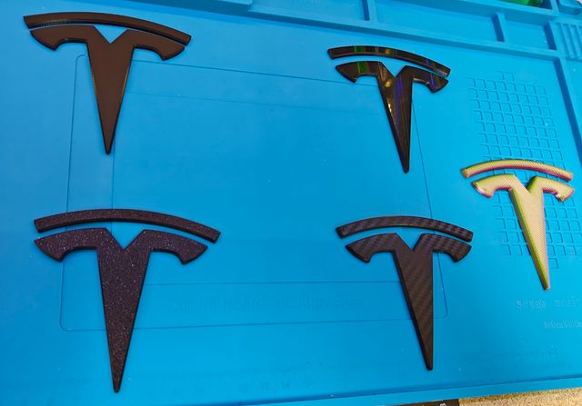 PACK EMBLEMAS / LOGOS TESLA MODEL 3 HL