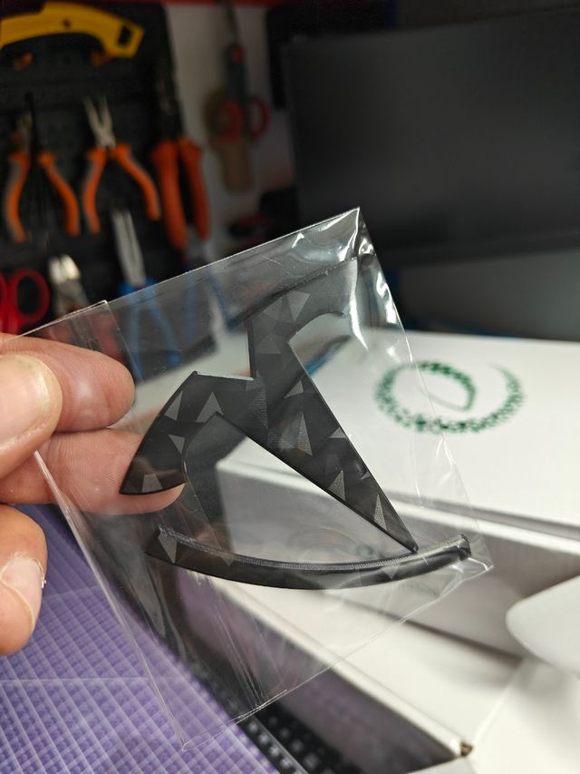 PACK EMBLEMAS TESLA MODEL Y / MODEL 3 LEGACY