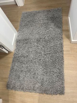 Alfombra gris de pelo corto 80x150