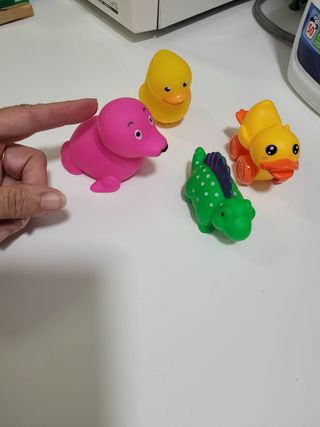 Lote juguetes baño: 5 animalitos de goma
