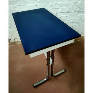 tavolo in formica + sgabelli