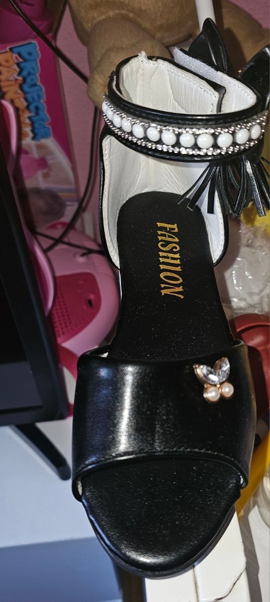 Tacones de niña 👧