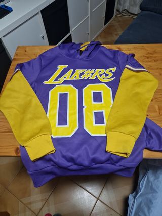 Sudadera lakers y camiseta