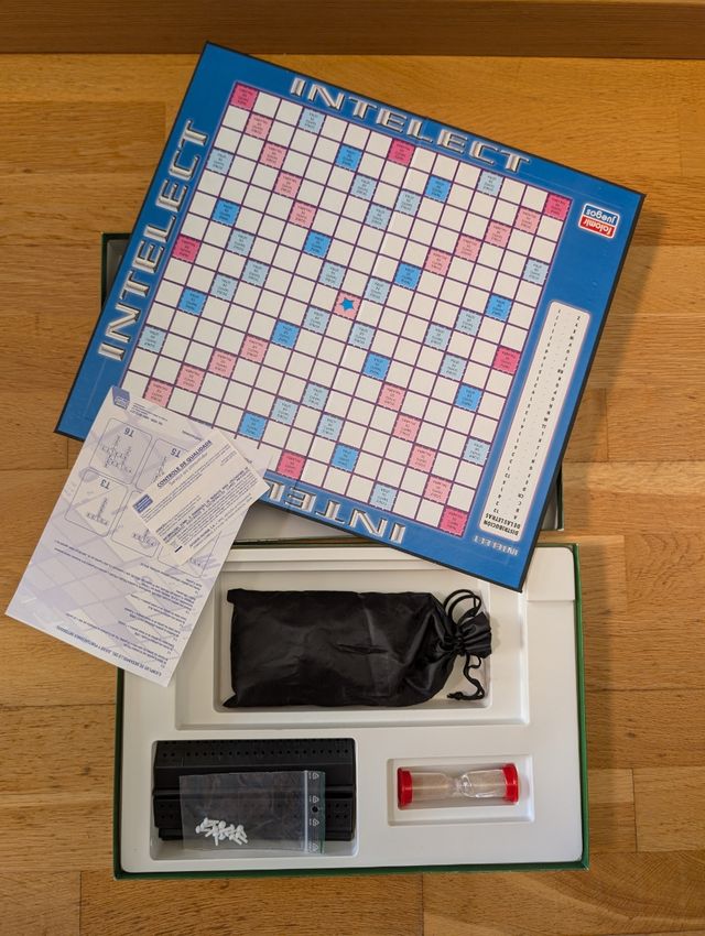 Intelect Luxe (juego de mesa)