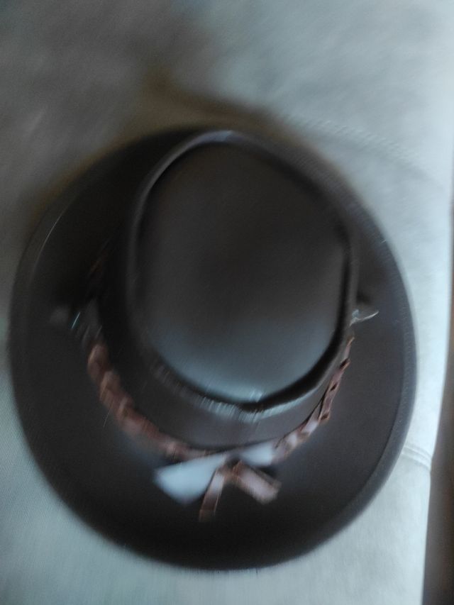 Sombrero cuero sintetico