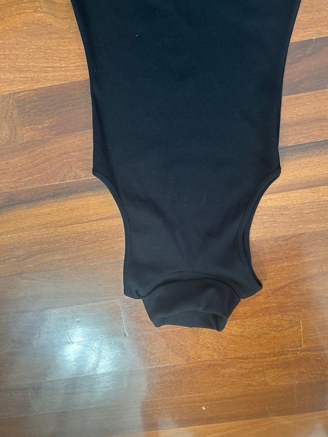 Vestido negro de Zara