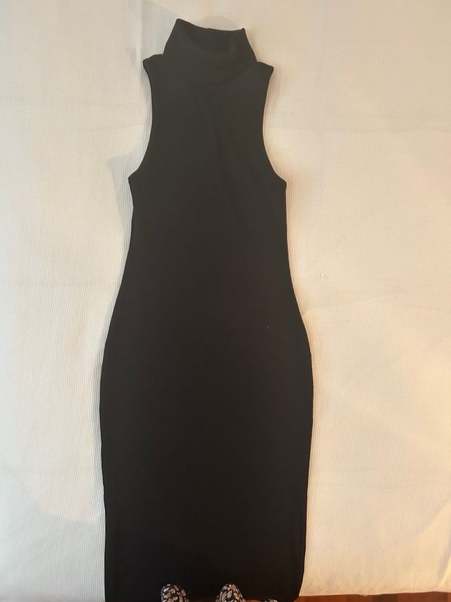 Vestido negro de Zara