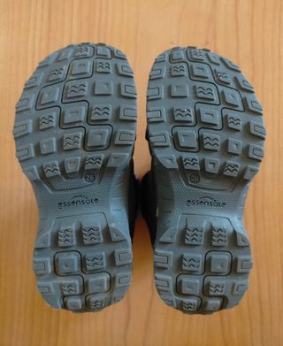 Botas para montaña / nieve. Talla 26