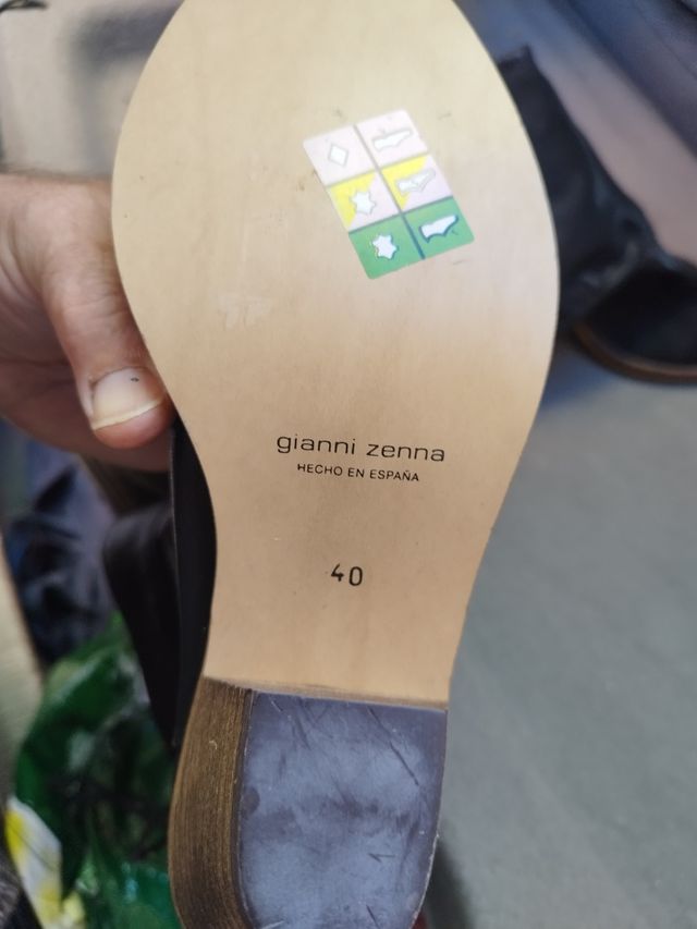 Bota 👢 cuero media altura