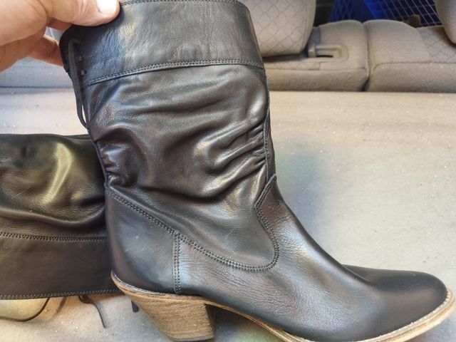 Bota 👢 cuero media altura