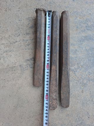 CUÑAS DE HIERRO 