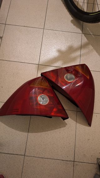 Pilotos traseros Ford Mondeo MK3