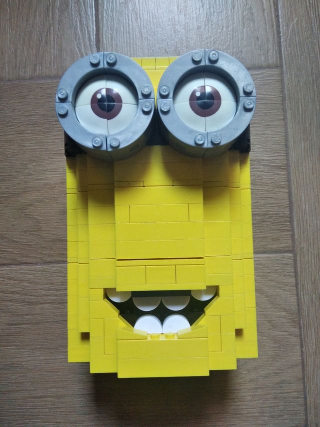Lego cabeza minions