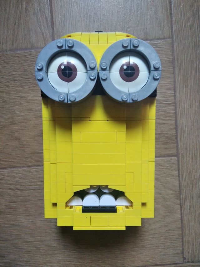 Lego cabeza minions