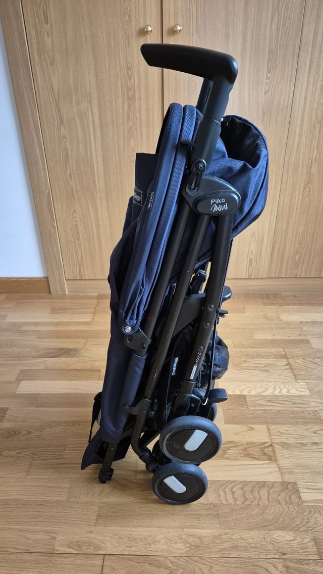 Silla de paseo ligera Pliko Mini