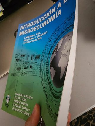 Libro Ejercicios Intro Microeconomía