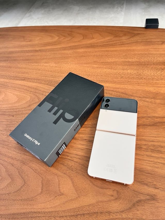 Movil Samsung Galaxy Z Flip 4