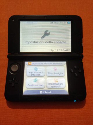 Nintendo 3DS XL blu con scatola