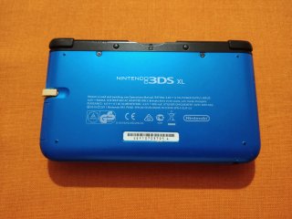 Nintendo 3DS XL blu con scatola