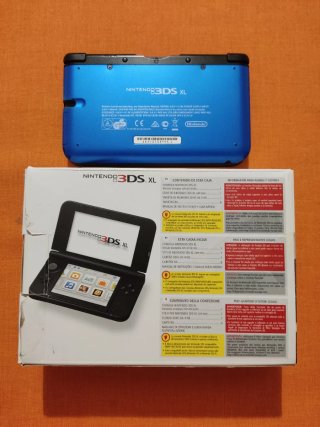 Nintendo 3DS XL blu con scatola