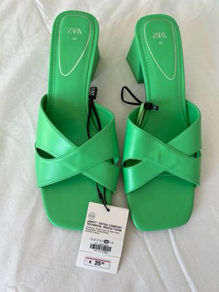 Sandalias tacon cuadrado Zara nuevos