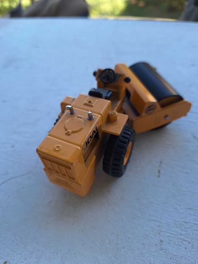 Apisonadora metálica