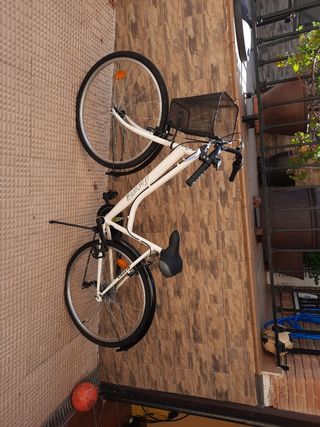 Bicicleta paseo Fairway B-Pro blanca