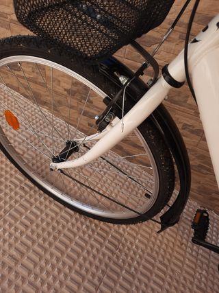 Bicicleta paseo Fairway B-Pro blanca