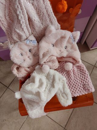 Set cappelli e sciarpe bambina