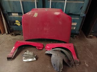 Se vende lote de piezas carrocería de clio