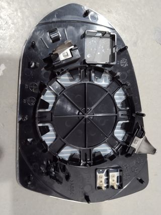 KIA Niro 2023 espejo derecho