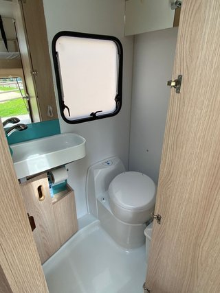 Caravana Adrià Aviva 495LX - 2017