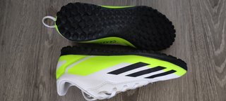 Botas fútbol niño. Adidas