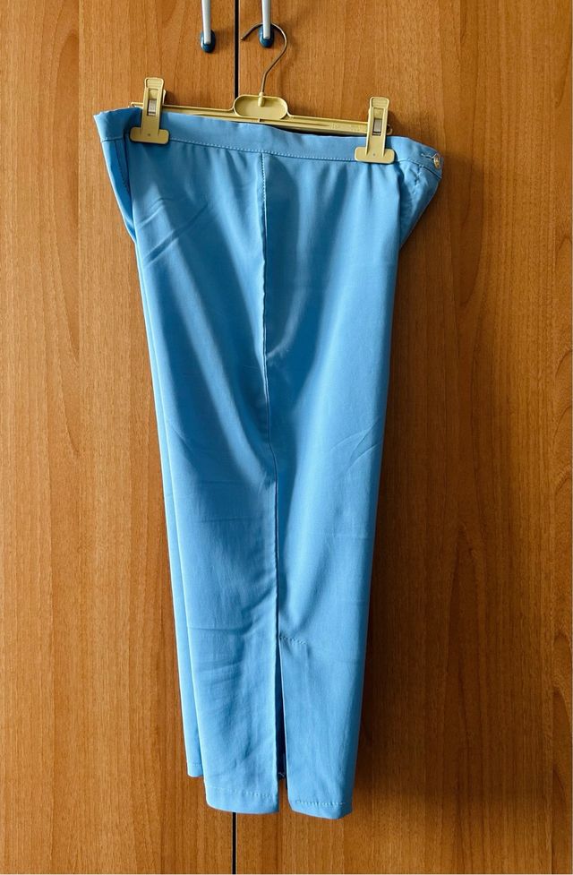 Pantaloni Capri in tessuto carta da zucchero