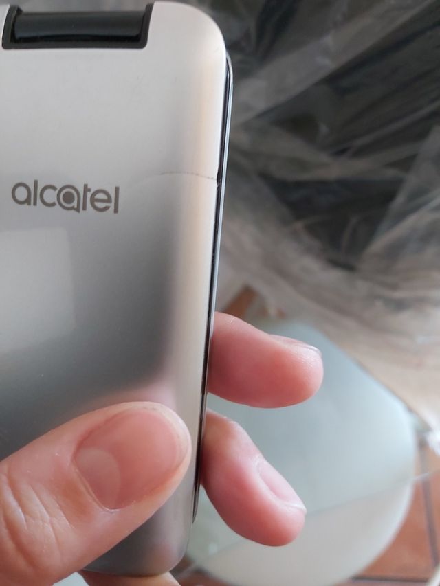 Móvil Alcatel 2051