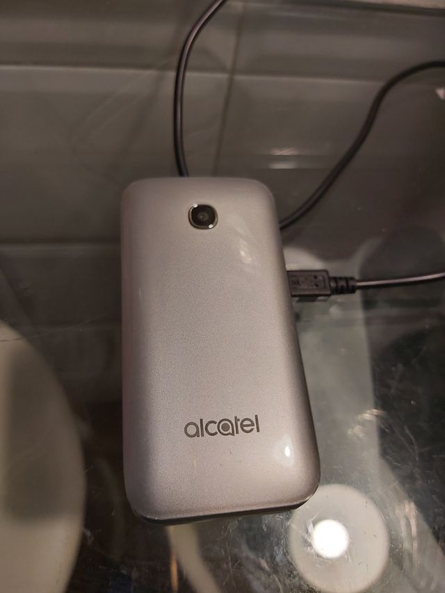 Móvil Alcatel 2051