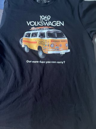 Dos camisetas negras